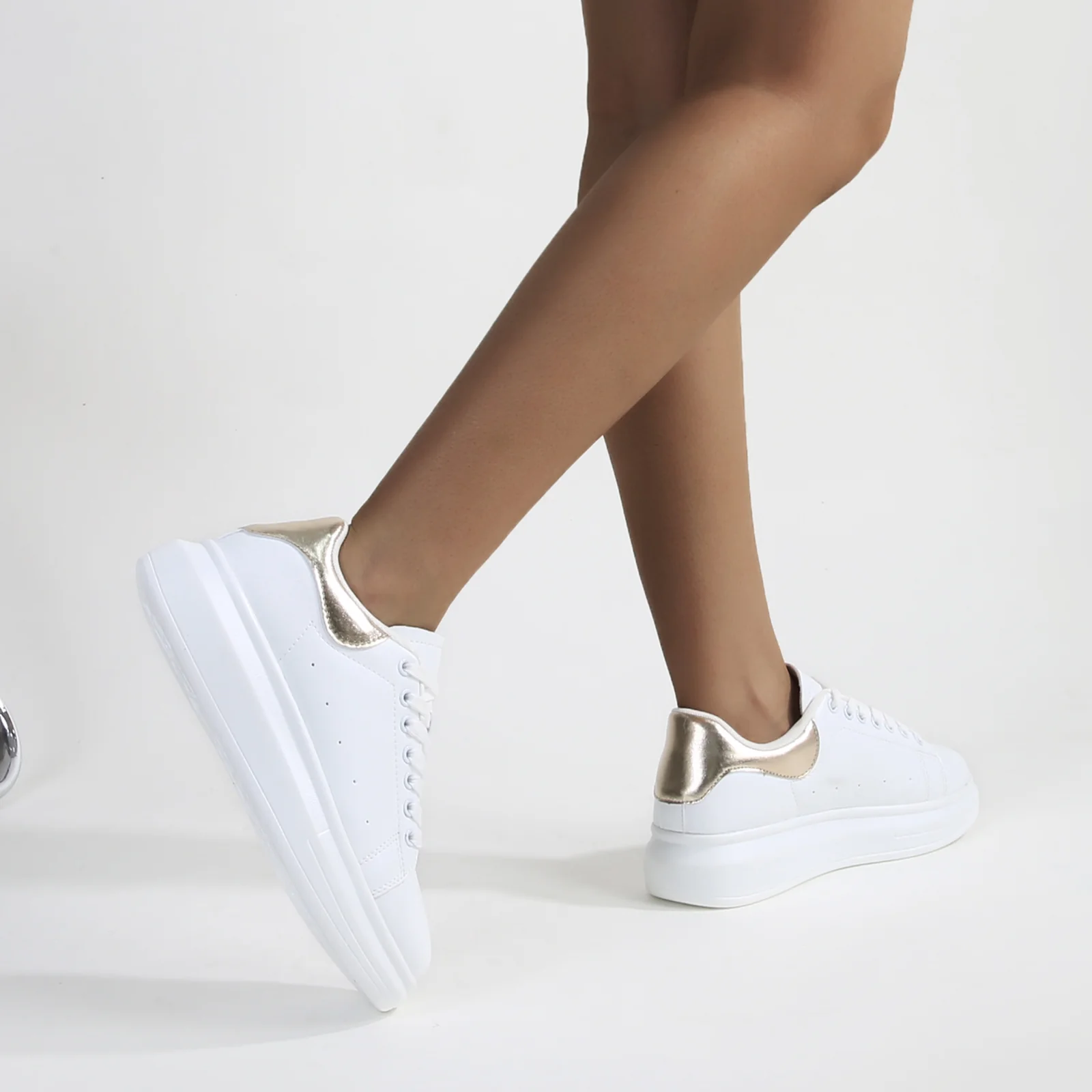 5008A Platform Sneaker - Image 10