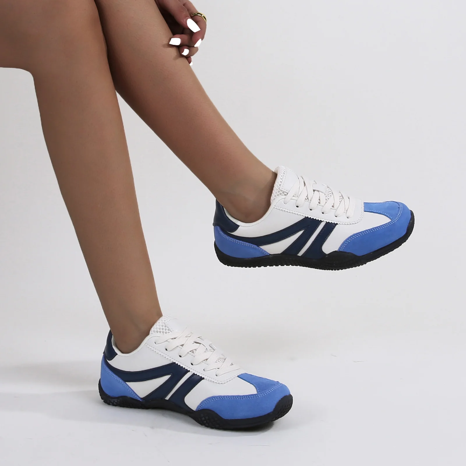 Larson Retro Lace-up Sneakers - Image 25