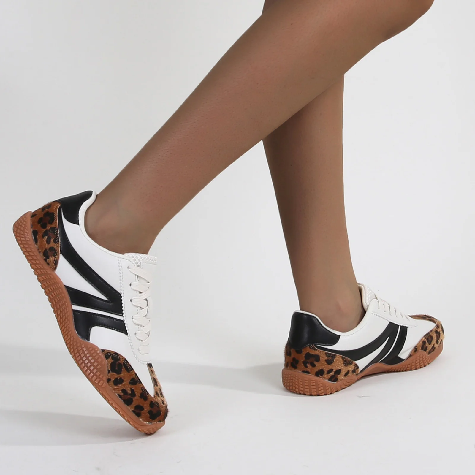 Larson Retro Lace-up Sneakers - Image 5